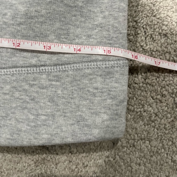 Lululemon Athletica En Route Jacket, Women’s Size 6 Grey Zip Vent, Zip Pockets - Picture 11 of 16